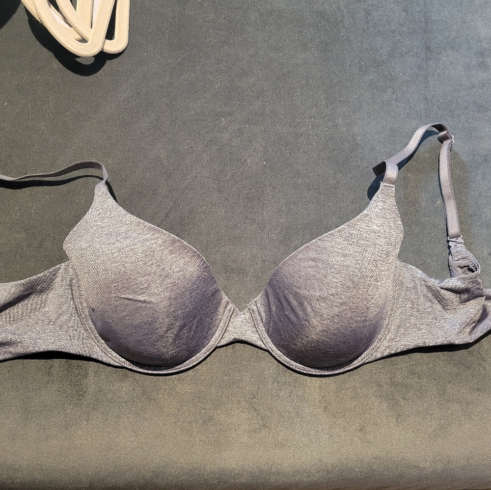 VS demi push up tshirt bra